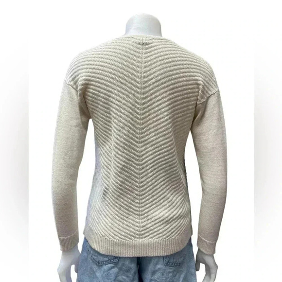Chaps  White Cream Gold Glitter V Neck Knit Sweater Size XS - Picture 4 of 9